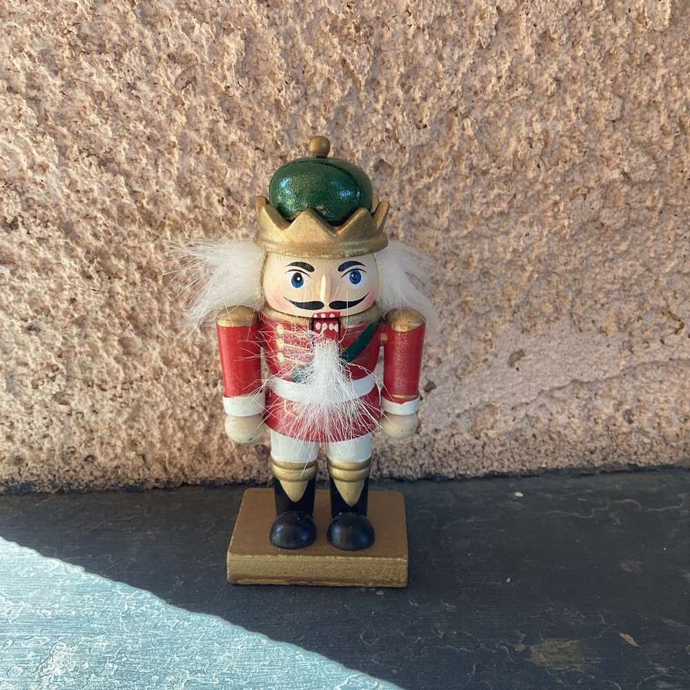 Nutcracker Mini Figurine Placecard Holder Christmas Table Decor